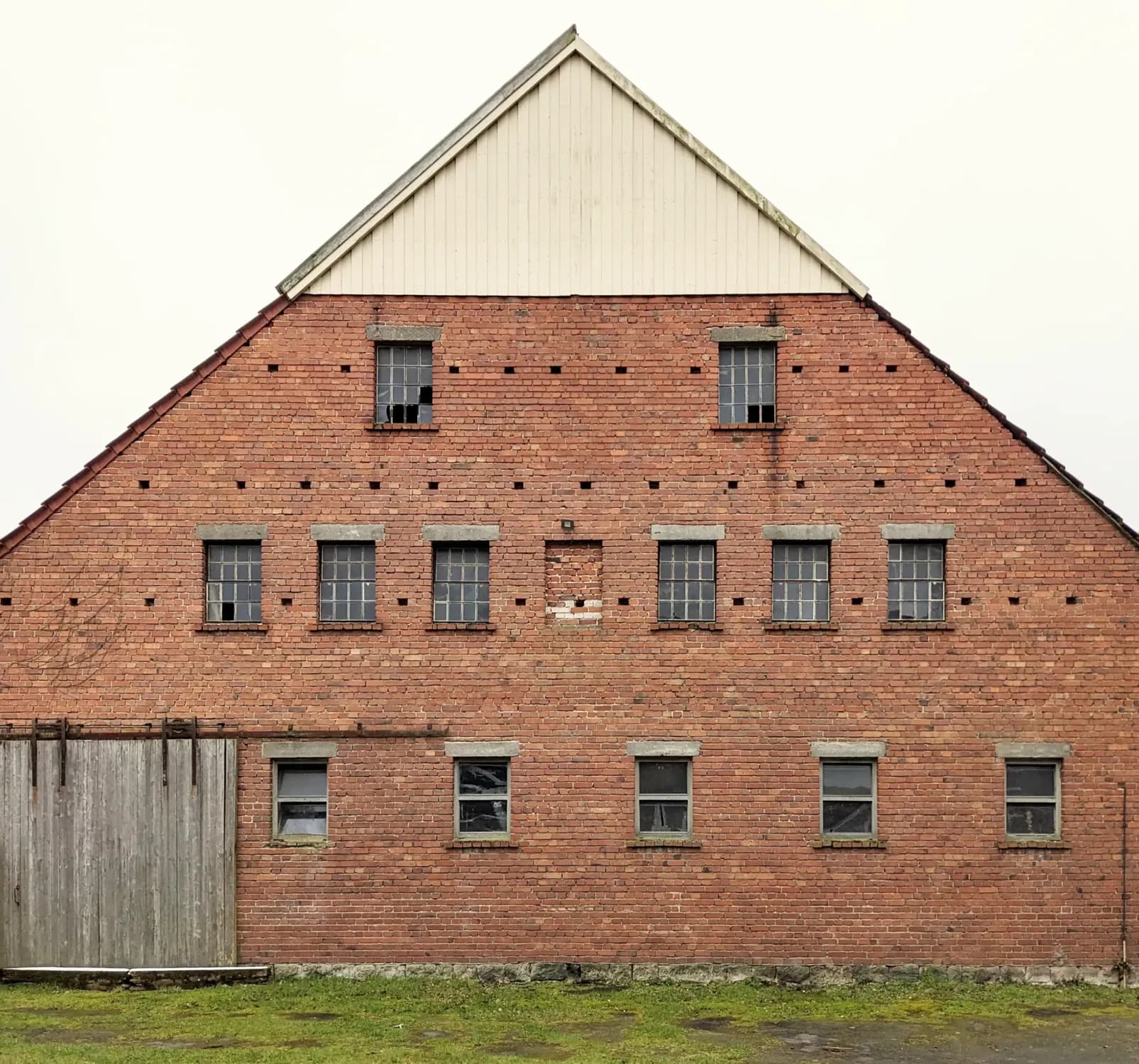 Umbau alte Scheune – Giebel – vorher