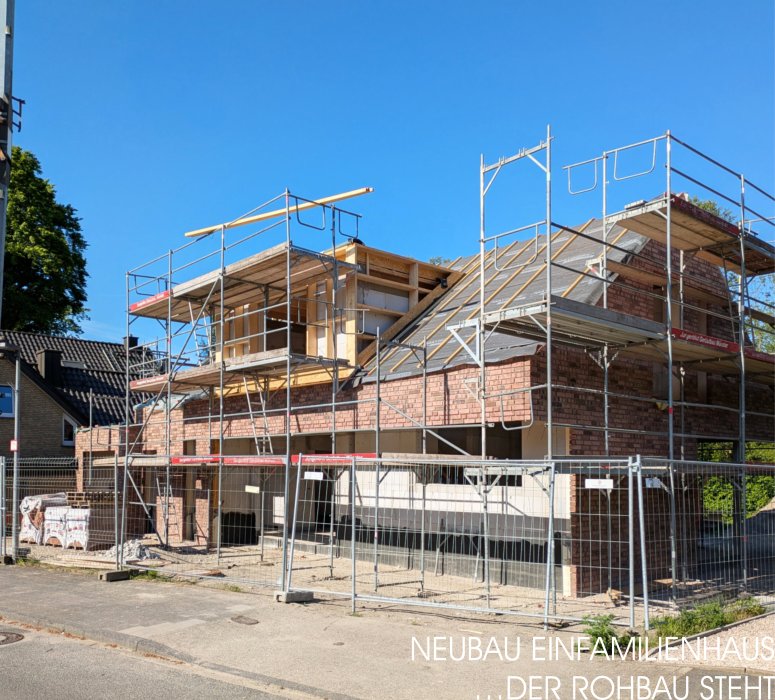 Neubau Einfamilienhaus…Der Rohbau steht